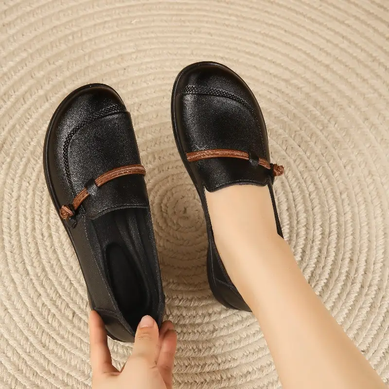 Soft-Soled, Soft-Surface Mom Shoes, Elegant Large-Size Women's Shoes, Summer Breathable and Comfortable Flat-Soled Shoes That Don'T Tire Your Feet, Slip-On Shoes for Women