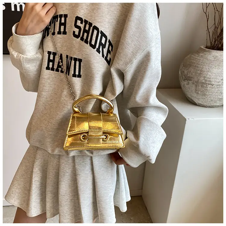 2024 Gold Crocodile Strap Women's Shoulder Bag — feature 20