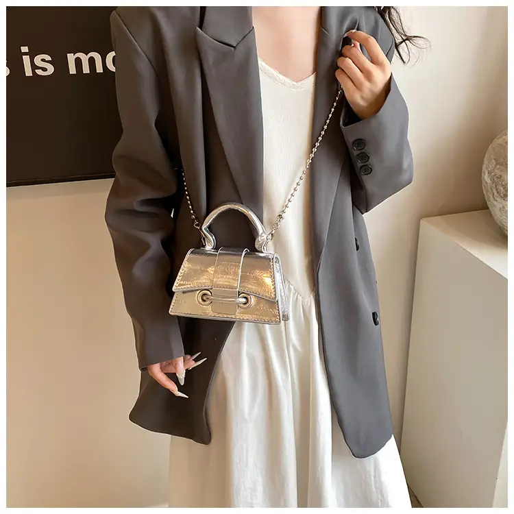 2024 Gold Crocodile Strap Women's Shoulder Bag — feature 23