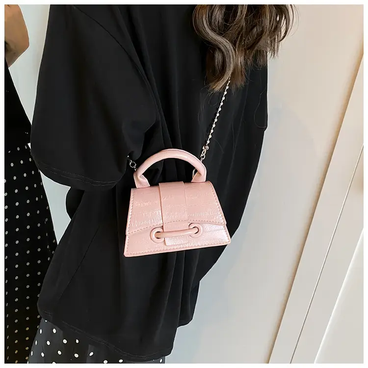 2024 Gold Crocodile Strap Women's Shoulder Bag — feature 29