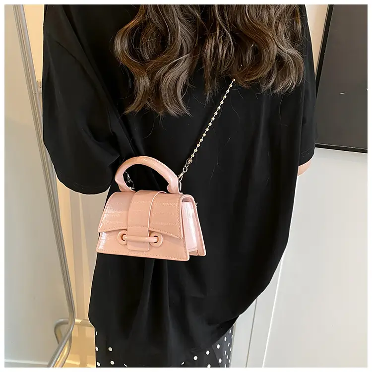 2024 Gold Crocodile Strap Women's Shoulder Bag — feature 30