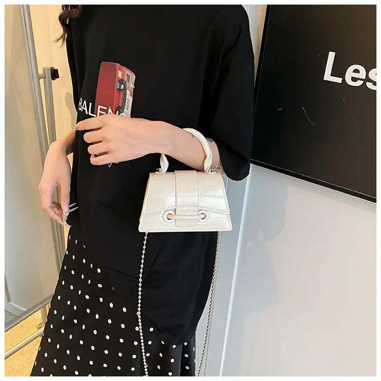 2024 Gold Crocodile Strap Women's Shoulder Bag — feature 31