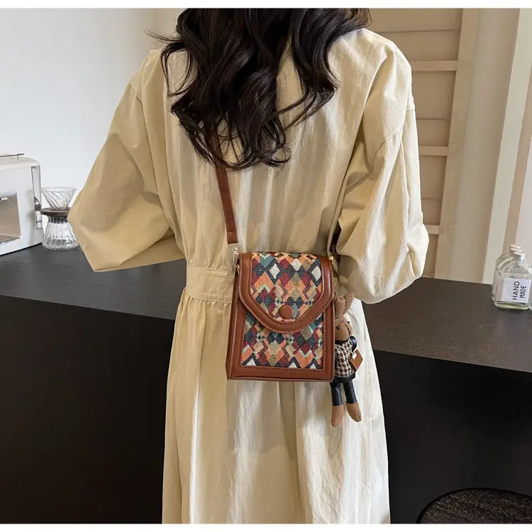 2024 Crossbody Bag Women's Fashion Mobile Phone Bag — feature 11