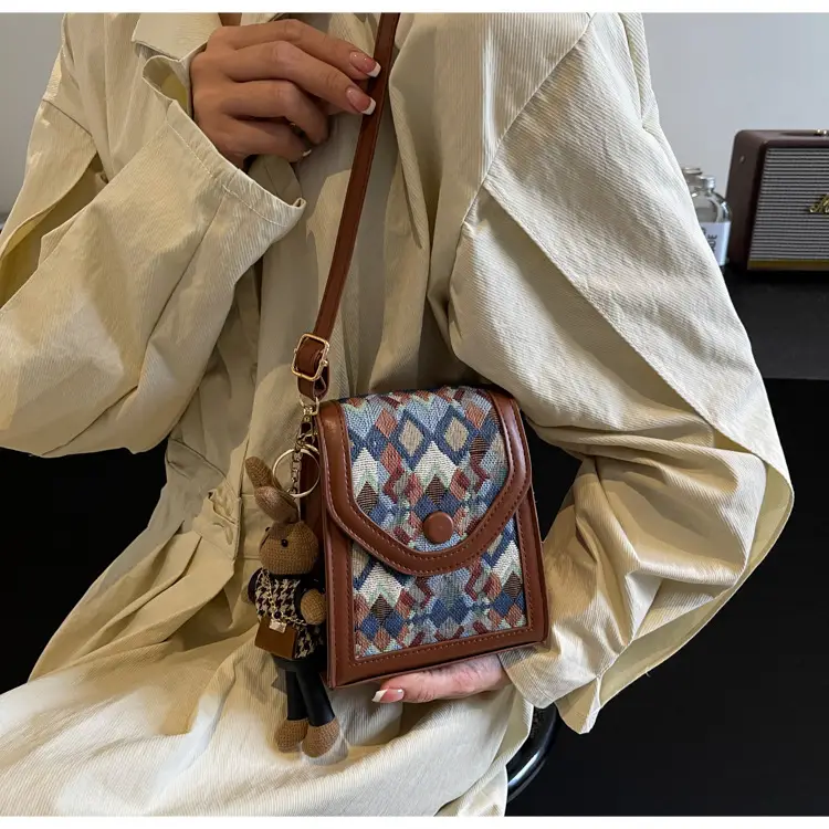 2024 Crossbody Bag Women's Fashion Mobile Phone Bag — feature 15