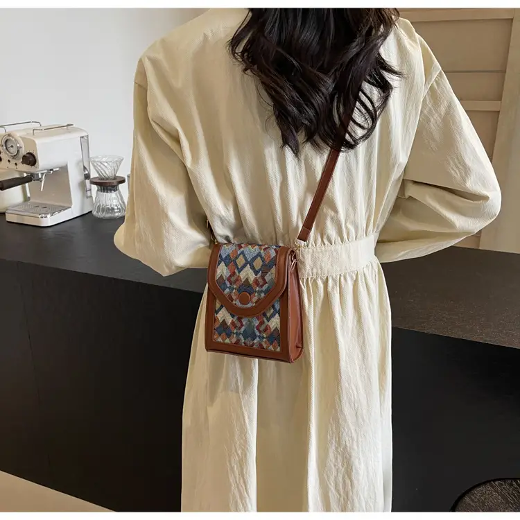 2024 Crossbody Bag Women's Fashion Mobile Phone Bag — feature 17