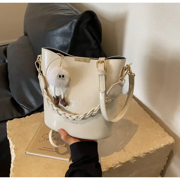 Pink High-End Bucket Bag for Women 2026 — feature 19