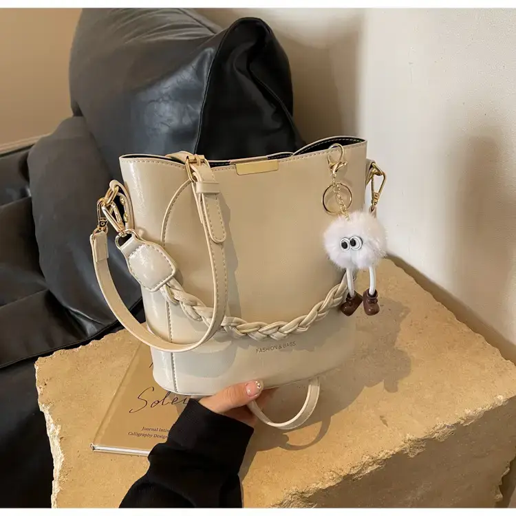 Pink High-End Bucket Bag for Women 2026 — feature 20
