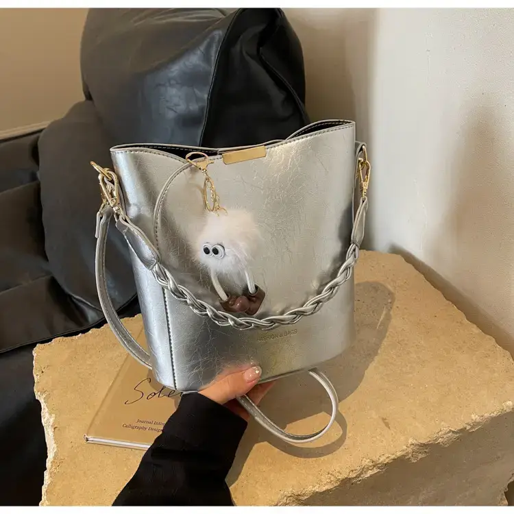 Pink High-End Bucket Bag for Women 2026 — feature 22