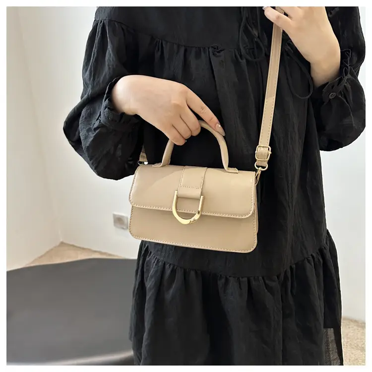 Elegant Women's Shoulder Crossbody Bag Silver Gold Clasp - Image 9