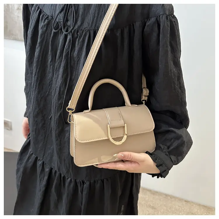 Elegant Women's Shoulder Crossbody Bag Silver Gold Clasp — feature 12