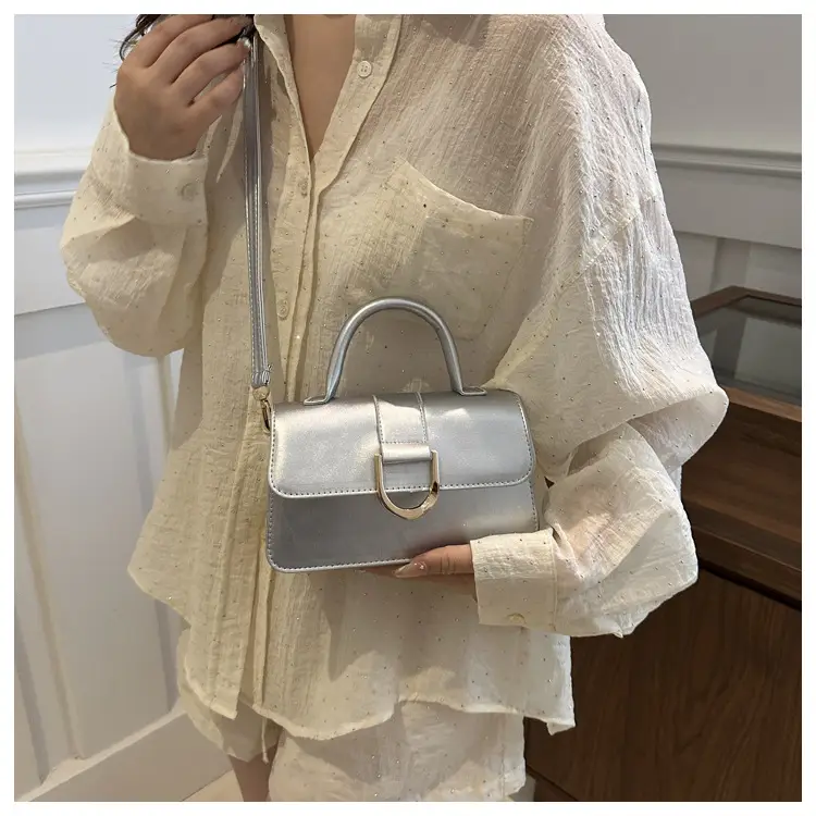 Elegant Women's Shoulder Crossbody Bag Silver Gold Clasp — feature 16