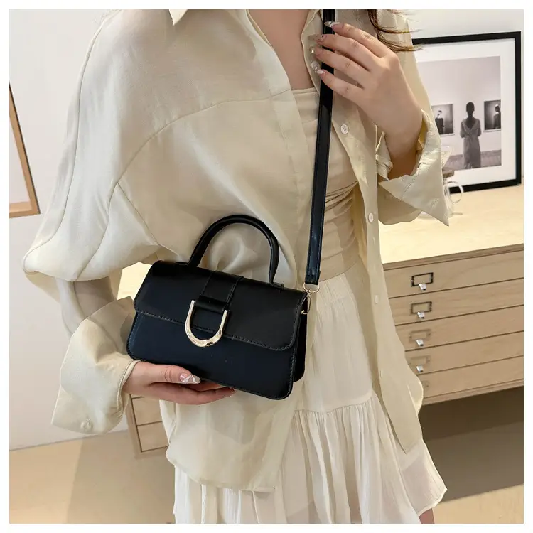 Elegant Women's Shoulder Crossbody Bag Silver Gold Clasp — feature 24