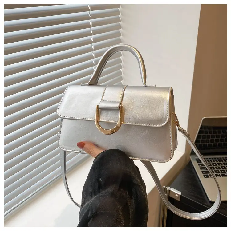 Elegant Women's Shoulder Crossbody Bag Silver Gold Clasp - Image 3