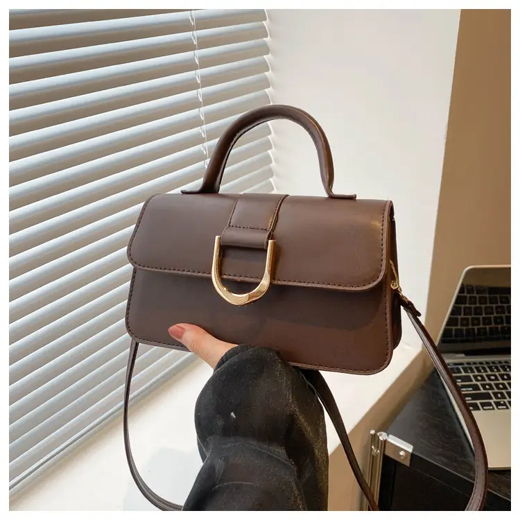 Elegant Women's Shoulder Crossbody Bag Silver Gold Clasp - Image 4