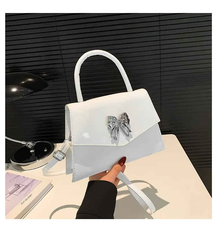 Women's Stylish Bow Crossbody Bag Silver 2024 - Image 3