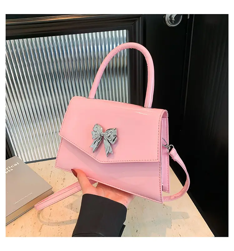 Women's Stylish Bow Crossbody Bag Silver 2024 - Image 4