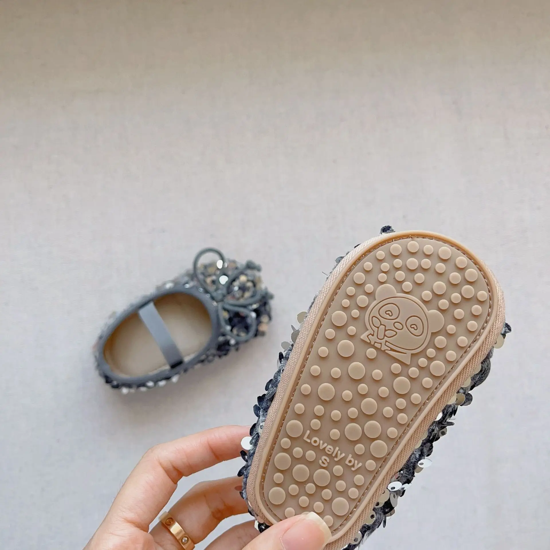 Pink Sequin Princess Baby Shoes for Girls — feature 11