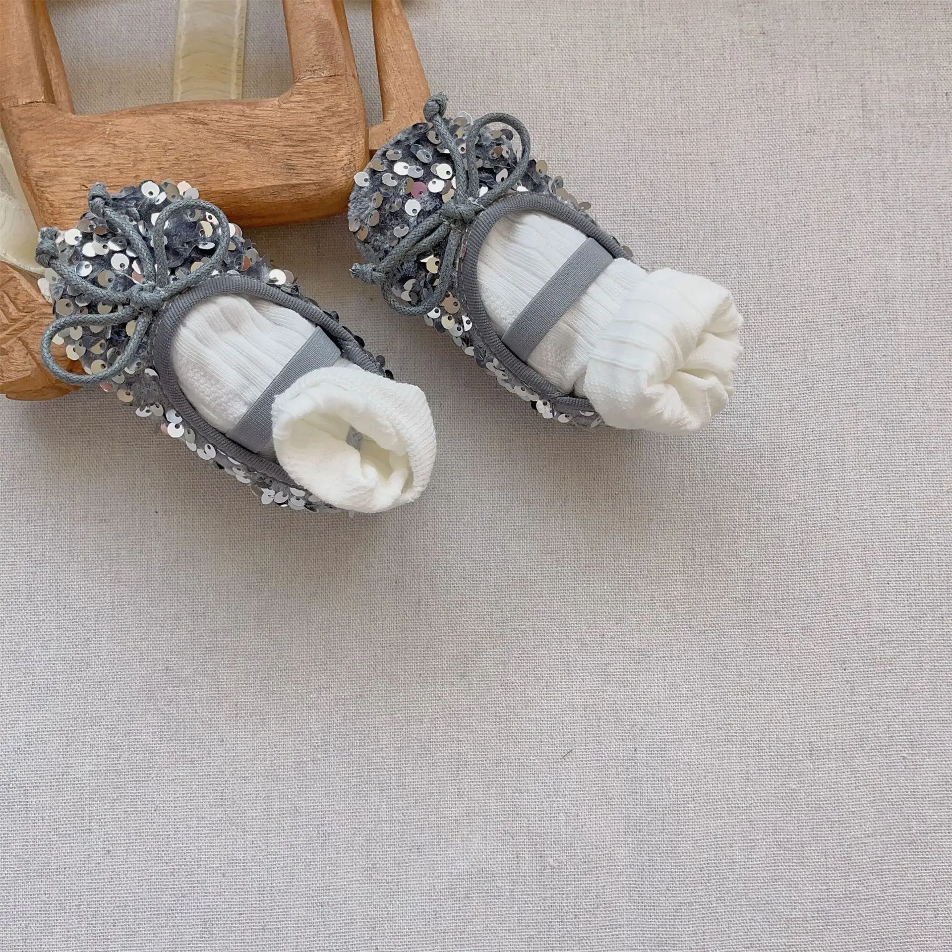 Pink Sequin Princess Baby Shoes for Girls — feature 4