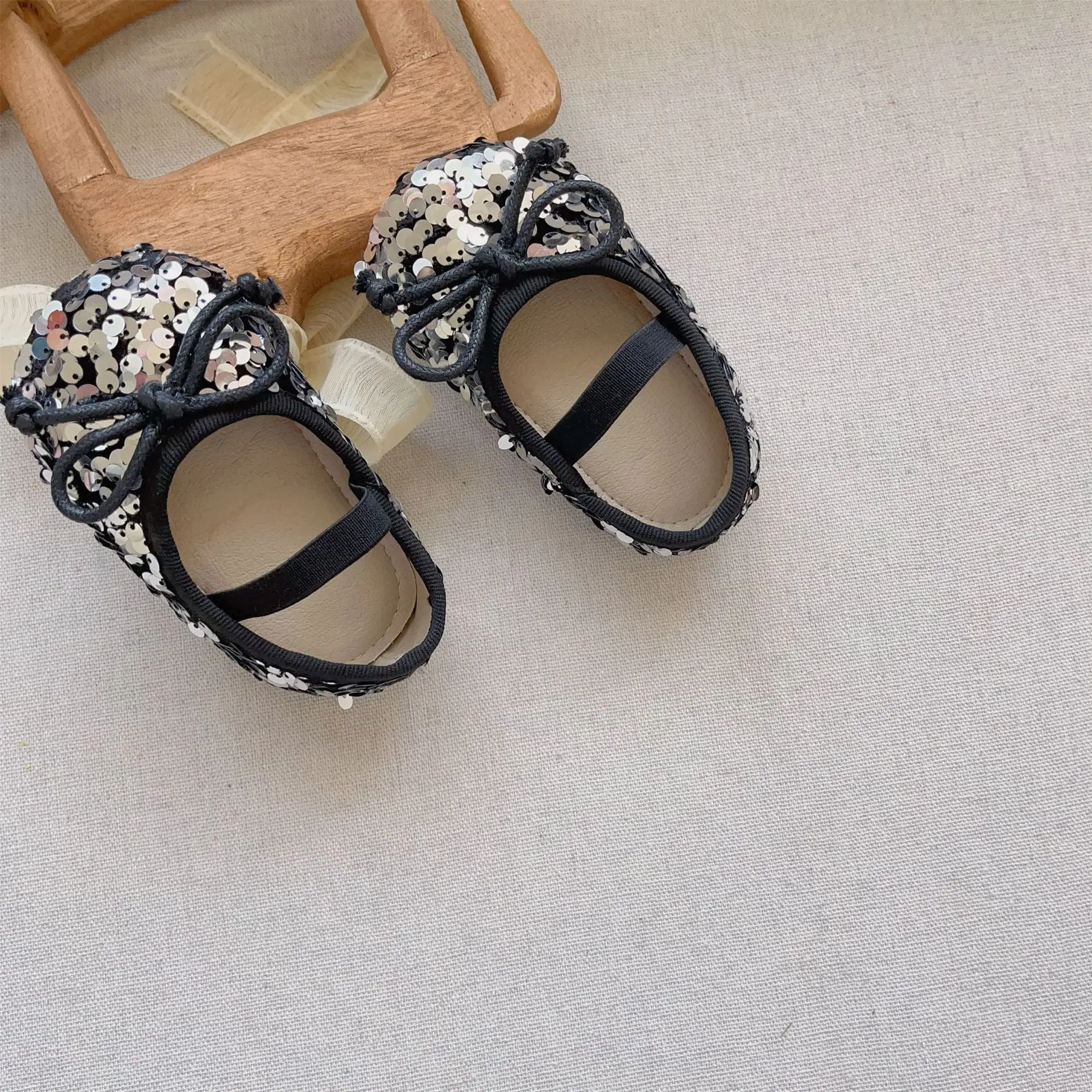 Pink Sequin Princess Baby Shoes for Girls — feature 9