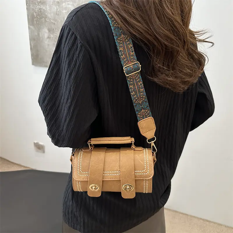Vintage Brown Leather Shoulder Bag for Women 2024 - Image 7