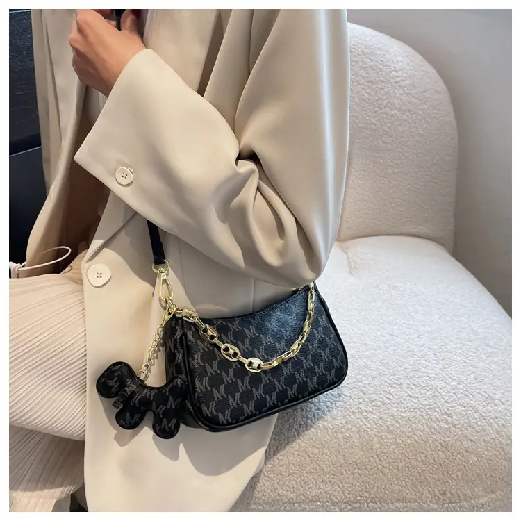 2024 New Women's Brown Leather Messenger Bag with Gold Chain — feature 10