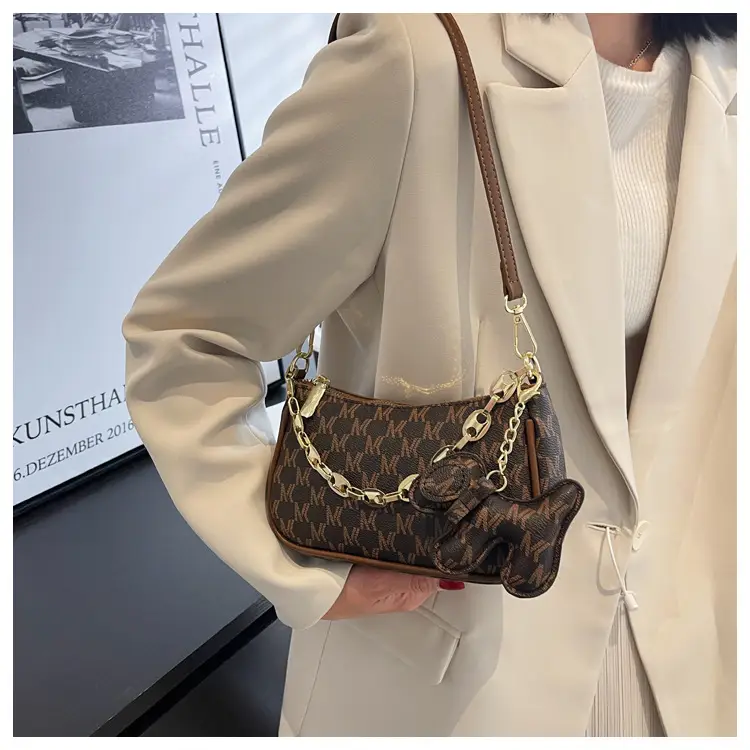2024 New Women's Brown Leather Messenger Bag with Gold Chain — feature 13