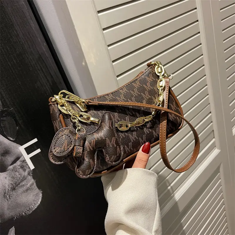 2024 New Women's Brown Leather Messenger Bag with Gold Chain - Image 3