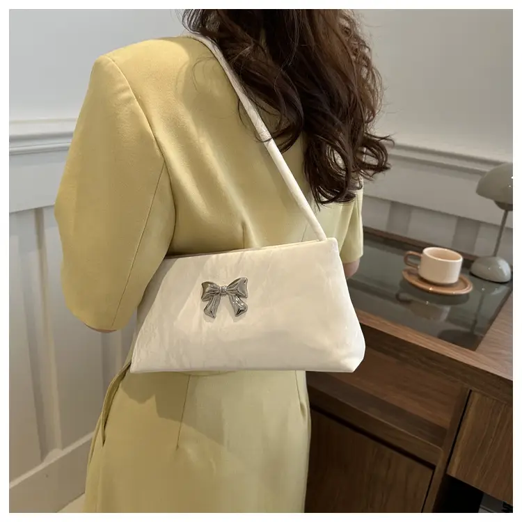 Black Bow Embroidered Women's Shoulder Bag — feature 11