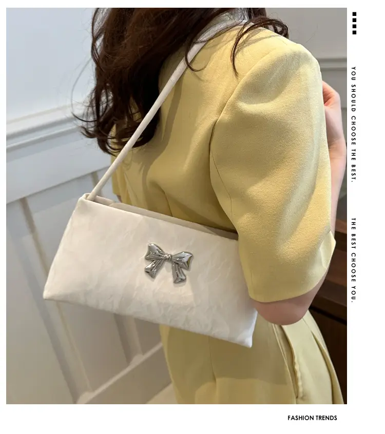 Black Bow Embroidered Women's Shoulder Bag — feature 2