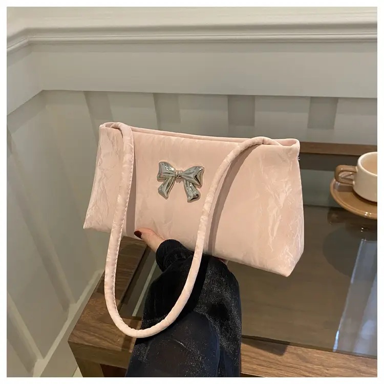 Black Bow Embroidered Women's Shoulder Bag - Image 5