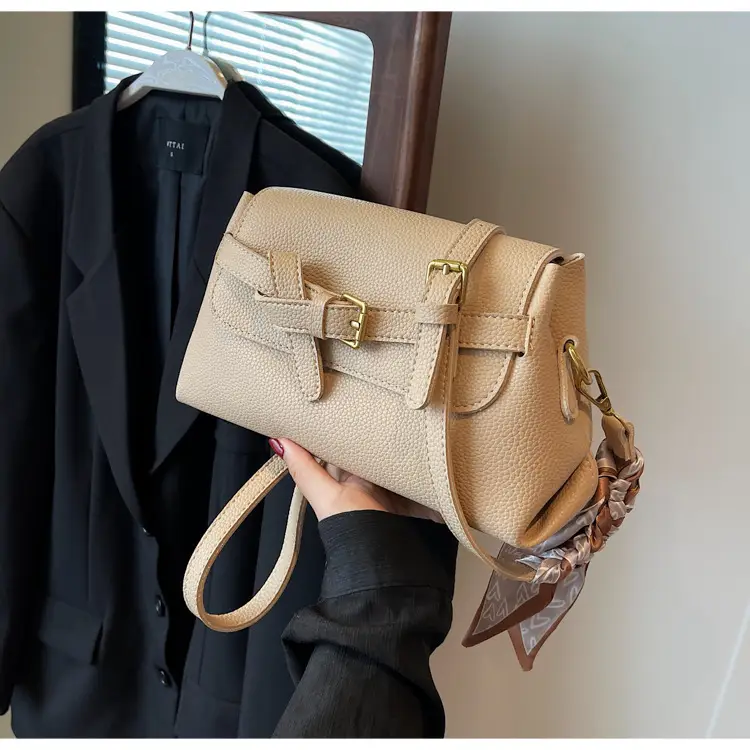Women's Brown Leather Crossbody Bag with Gold Clasp — feature 16