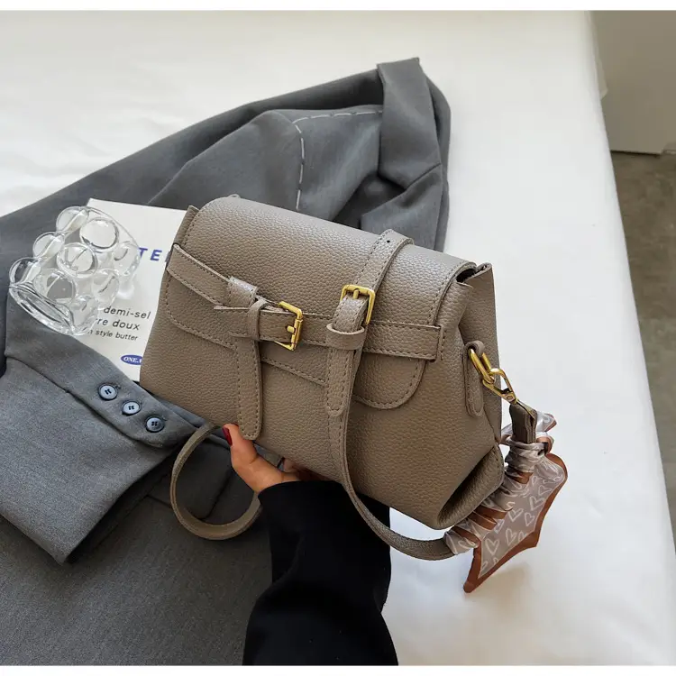 Women's Brown Leather Crossbody Bag with Gold Clasp — feature 18