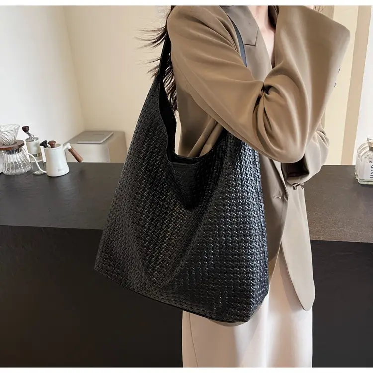 Women's Large Capacity Brown Retro Commuter Tote Bag — feature 6