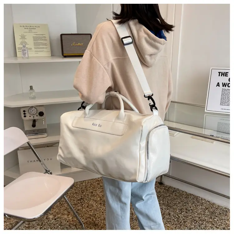 White PU Leather Travel Bag for Men Large Capacity — feature 13