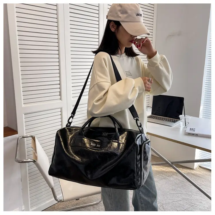 White PU Leather Travel Bag for Men Large Capacity — feature 8