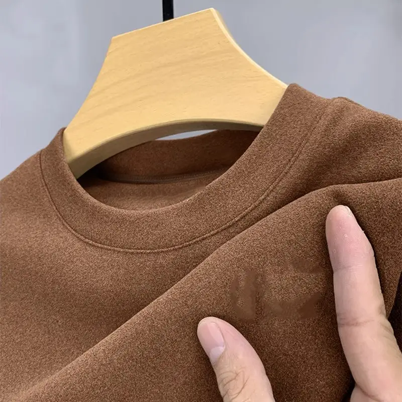 Men's Green Velvet Fleece Mid-Collar T-Shirt — feature 11