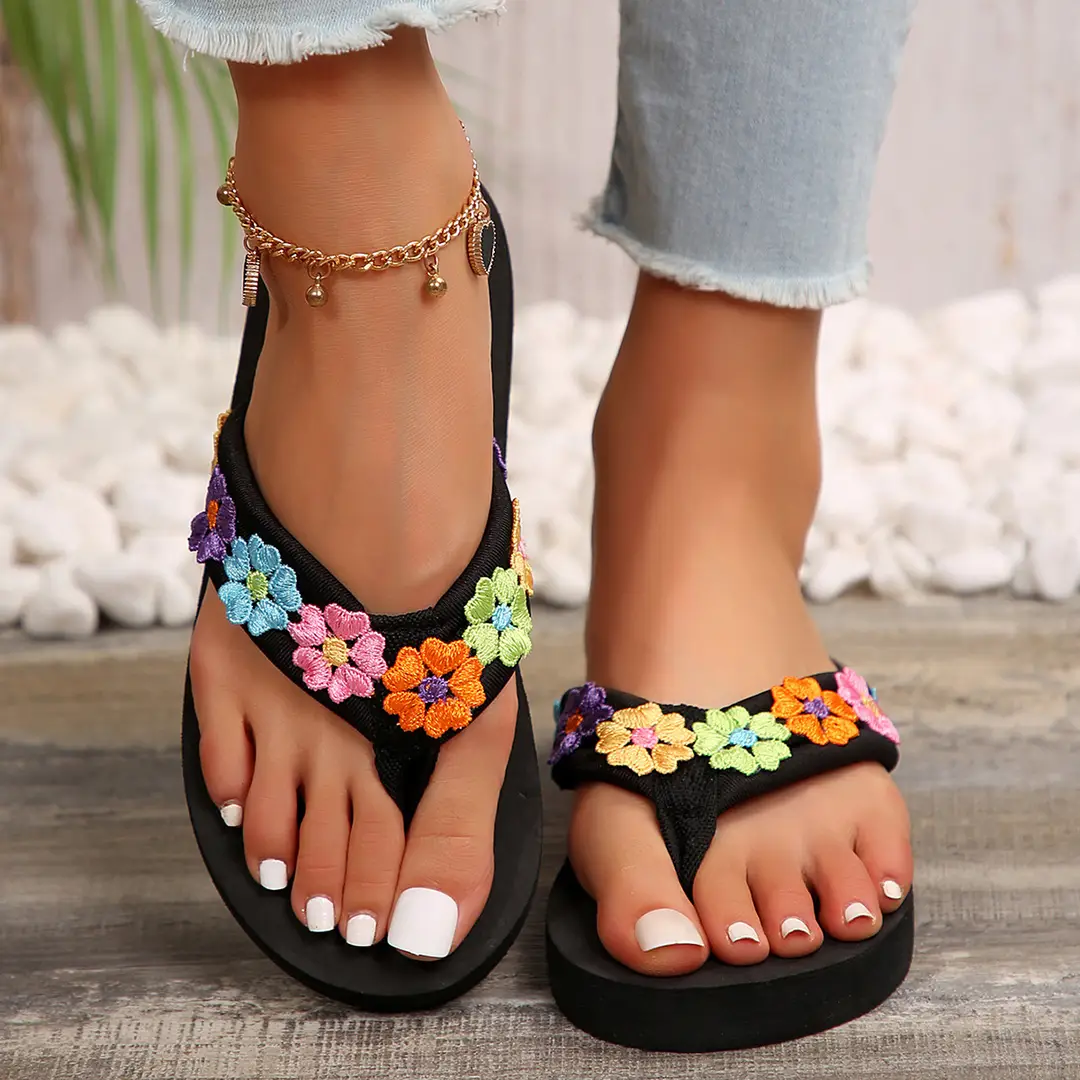 Foreign Trade plus size Flip-flops Women's Summer Indoor Beach Seaside Wear Poop-stepping Bohemian Style Flip-flops — feature 12