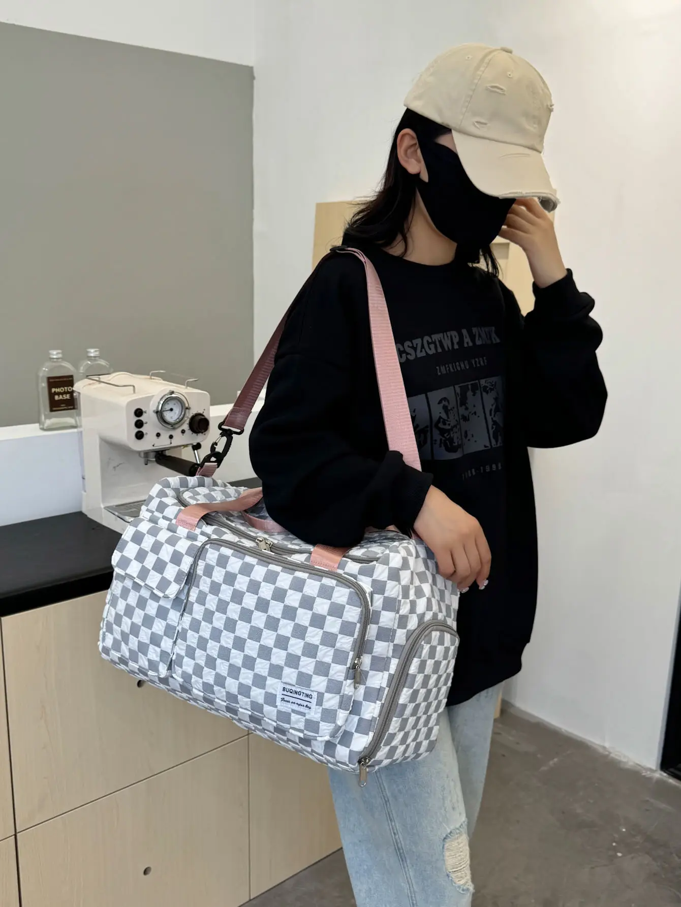 Women's Checkered Sports Bag Large Capacity Dry Wet Separation - Image 8
