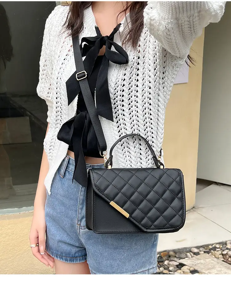 2024 New Women's Embroidered Diamond Shoulder Crossbody Bag — feature 11
