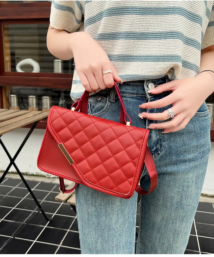 2024 New Women's Embroidered Diamond Shoulder Crossbody Bag — feature 14