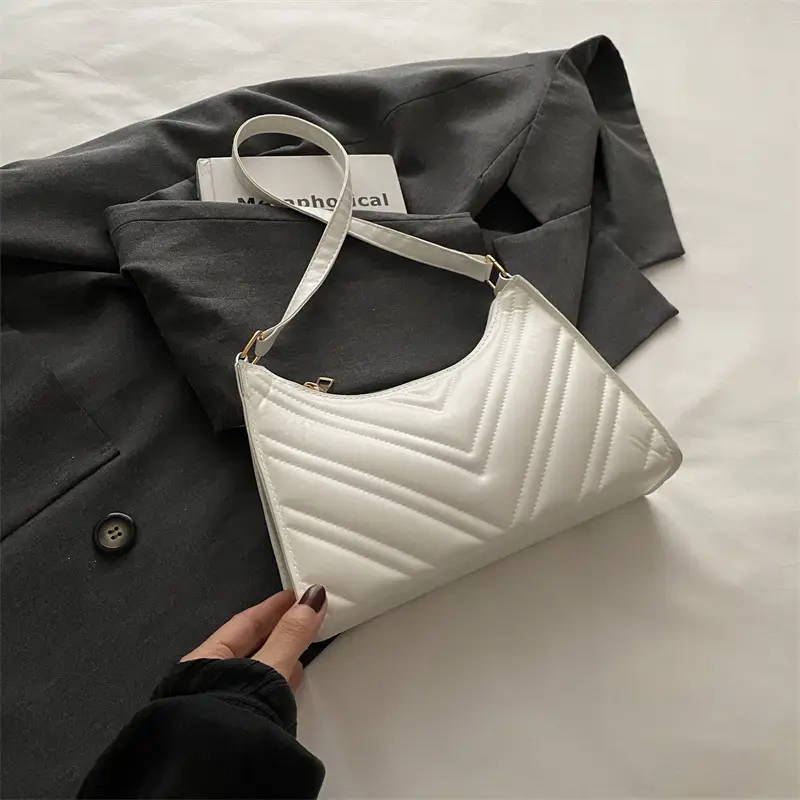 2024 Rhombus Bag for Women Black Chain Shoulder - Image 2