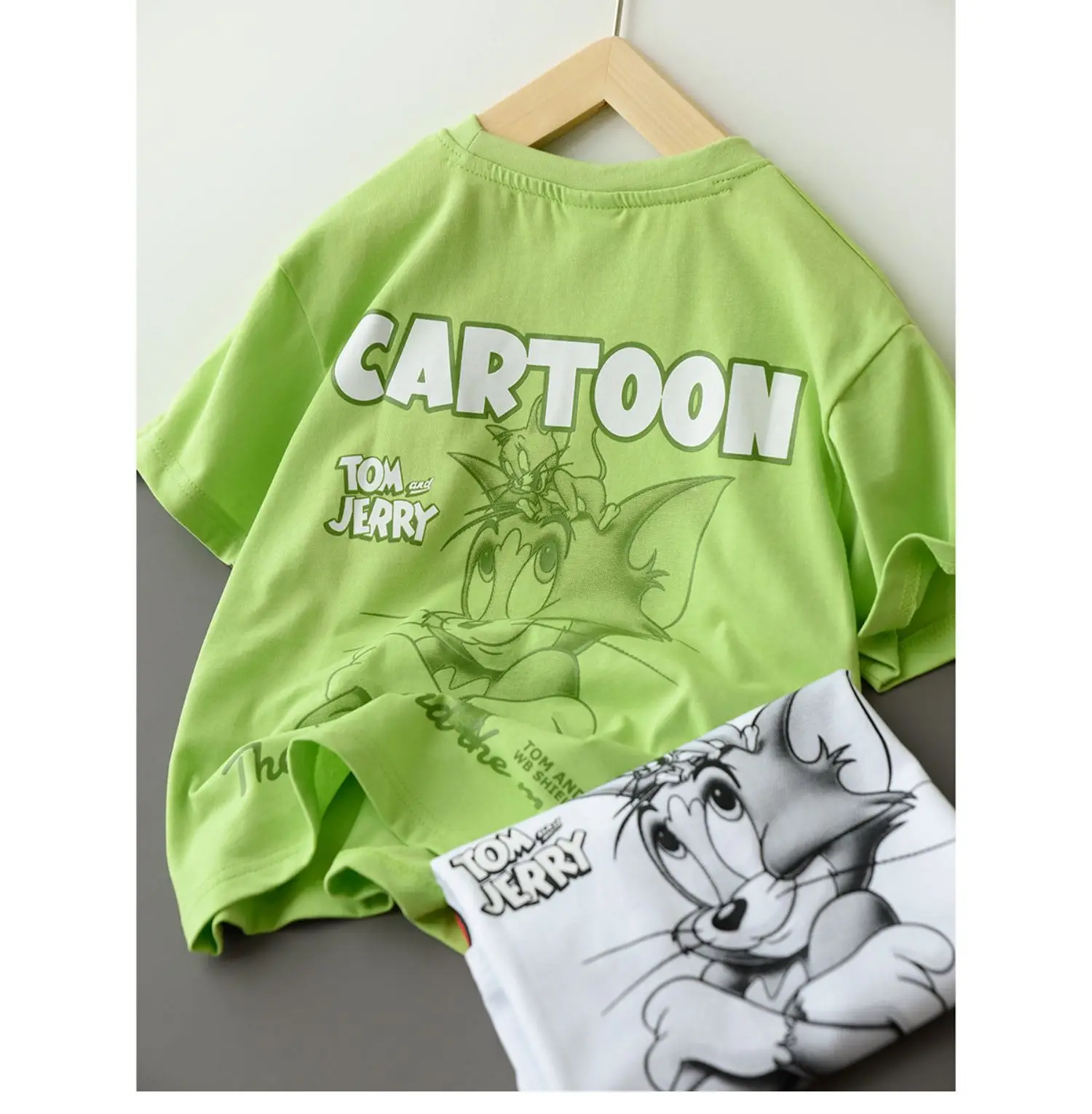 Tom and Jerry Cartoon T-Shirt Green Boys Girls Large — feature 6