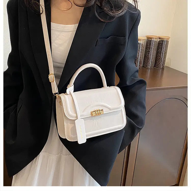 Women's Black Square Shoulder Crossbody Bag 2024 — feature 11