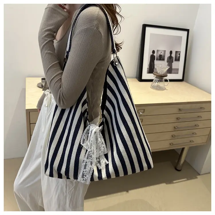 Striped Silk Scarf Large Capacity Shoulder Bag — feature 17