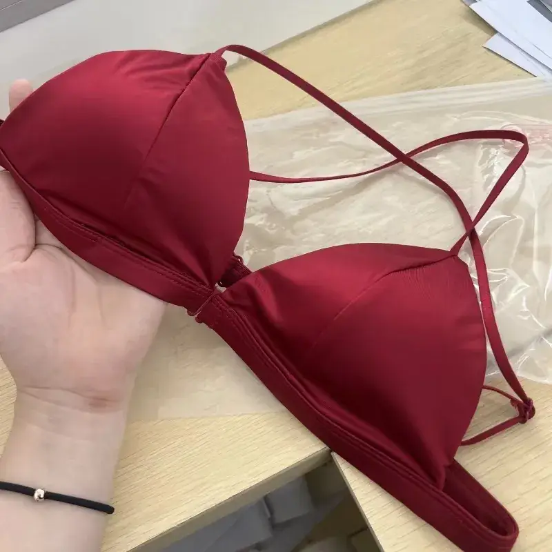 Ultra-Thin Seamless Bra with Steel Ring Back & Shoulder Strap - Image 4