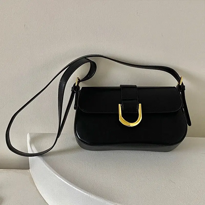Burgundy Horseshoe Buckle Handbag for Women - Image 4