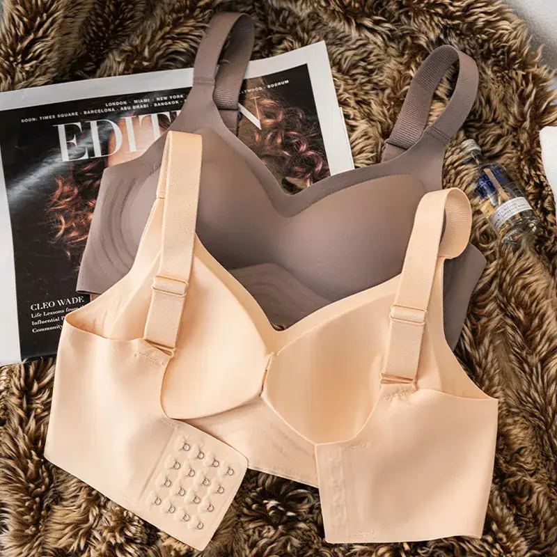 Minimalist Invisible Bra with Detachable Straps - Image 8