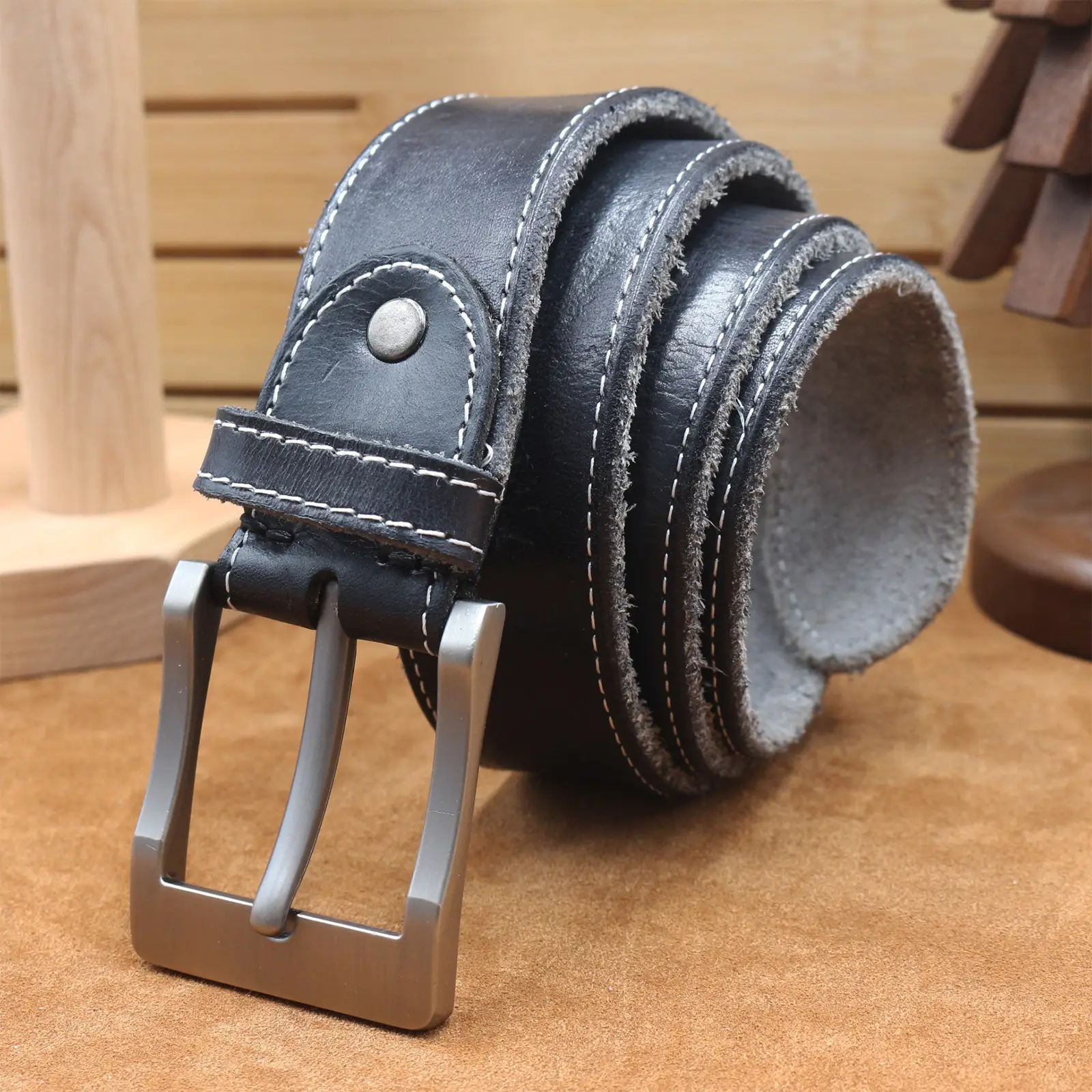 Men's Cowhide Pin Buckle Belt Brown Leather — feature 9
