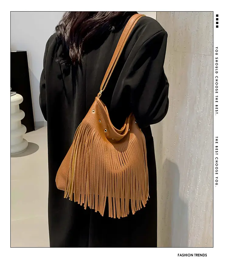 White Fringe Shoulder Bag for Women 2024 — feature 2