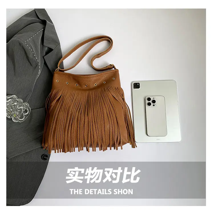 White Fringe Shoulder Bag for Women 2024 — feature 7